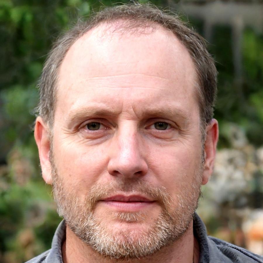 Портрет Ерлана Құлмухамедова, преподавателя курса портретной фотографии